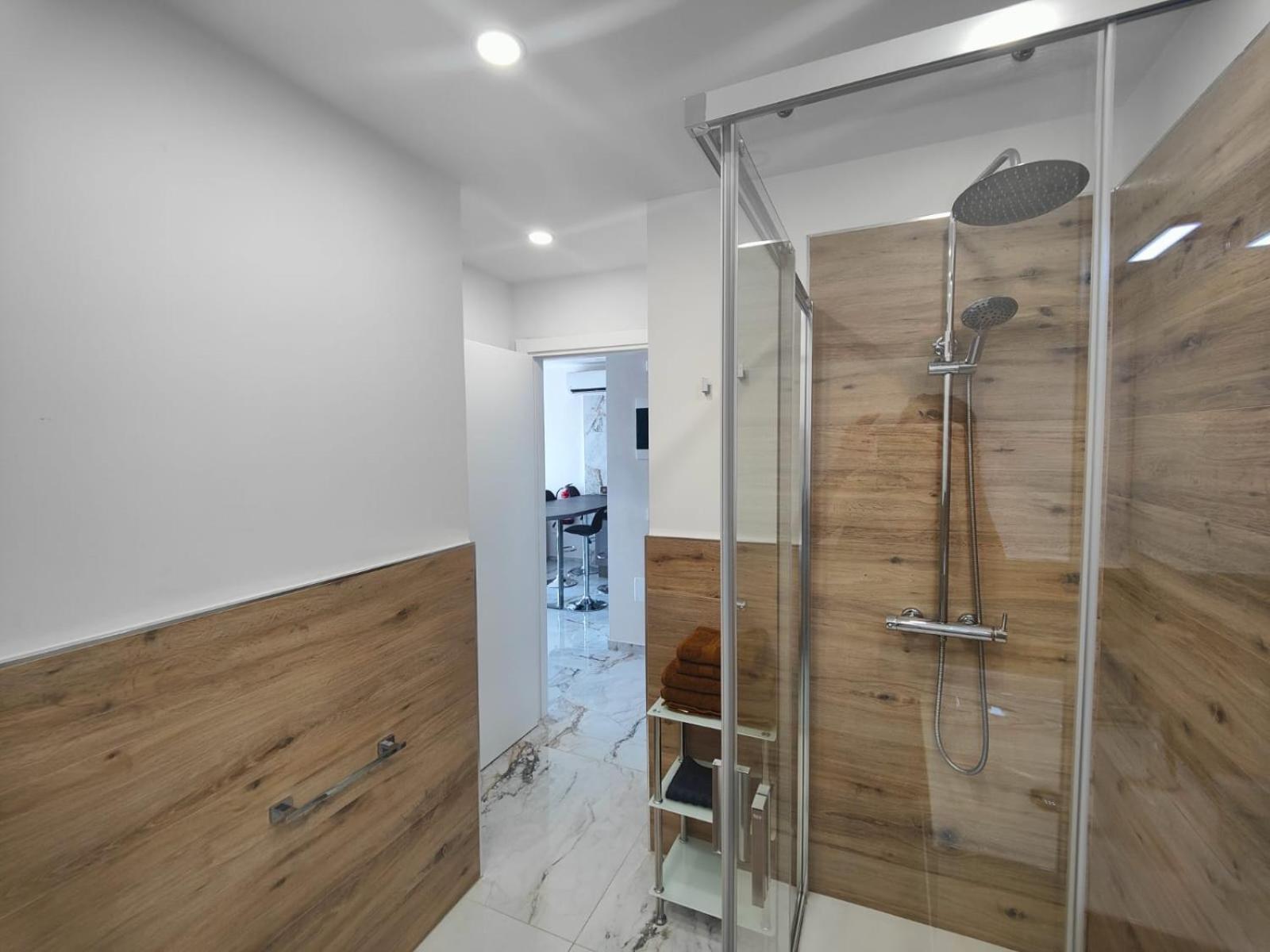 אדחה Flore Residence מראה חיצוני תמונה